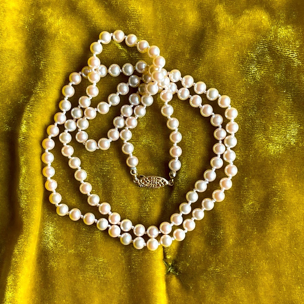 Vintage G. Silver 30” Cream Pearl Necklace w/ oval Filigree Box Clasp